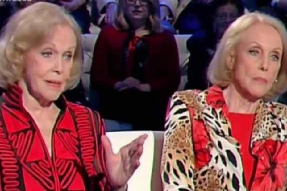 Le sorelle Kessler in una performance degli anni