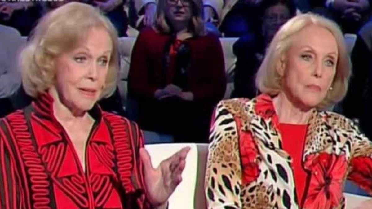 Le sorelle Kessler in una performance degli anni '60