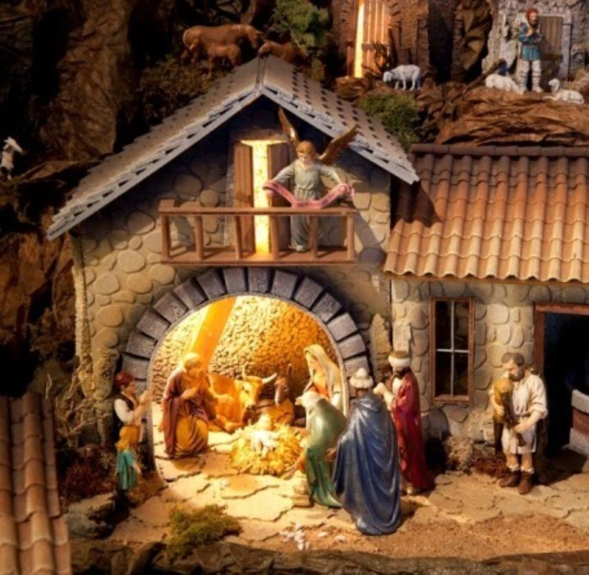 Bambini durante la recita di Natale a scuola