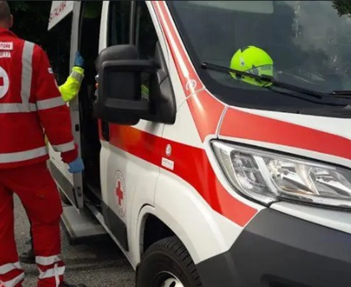 Ambulanza intervenuta sul luogo della tragedia