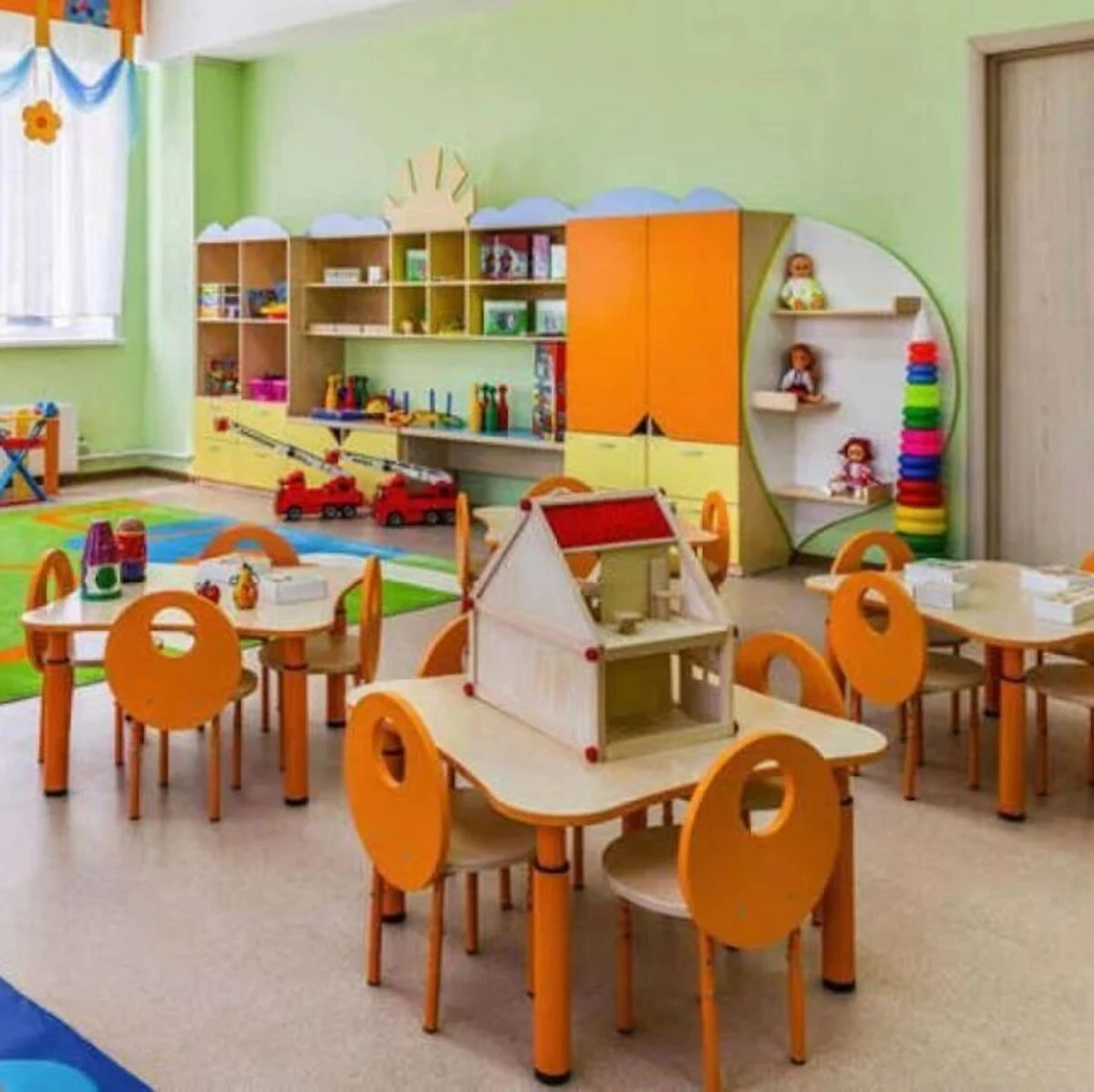 Personale scolastico durante orario di sorveglianza