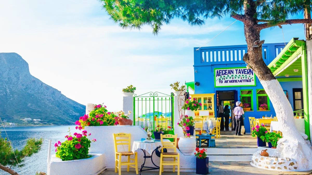 Spiaggia di Creta con acqua cristallina e sabbia chiara