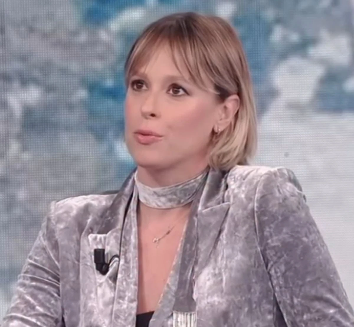 Federica Pellegrini ritratta in primo piano