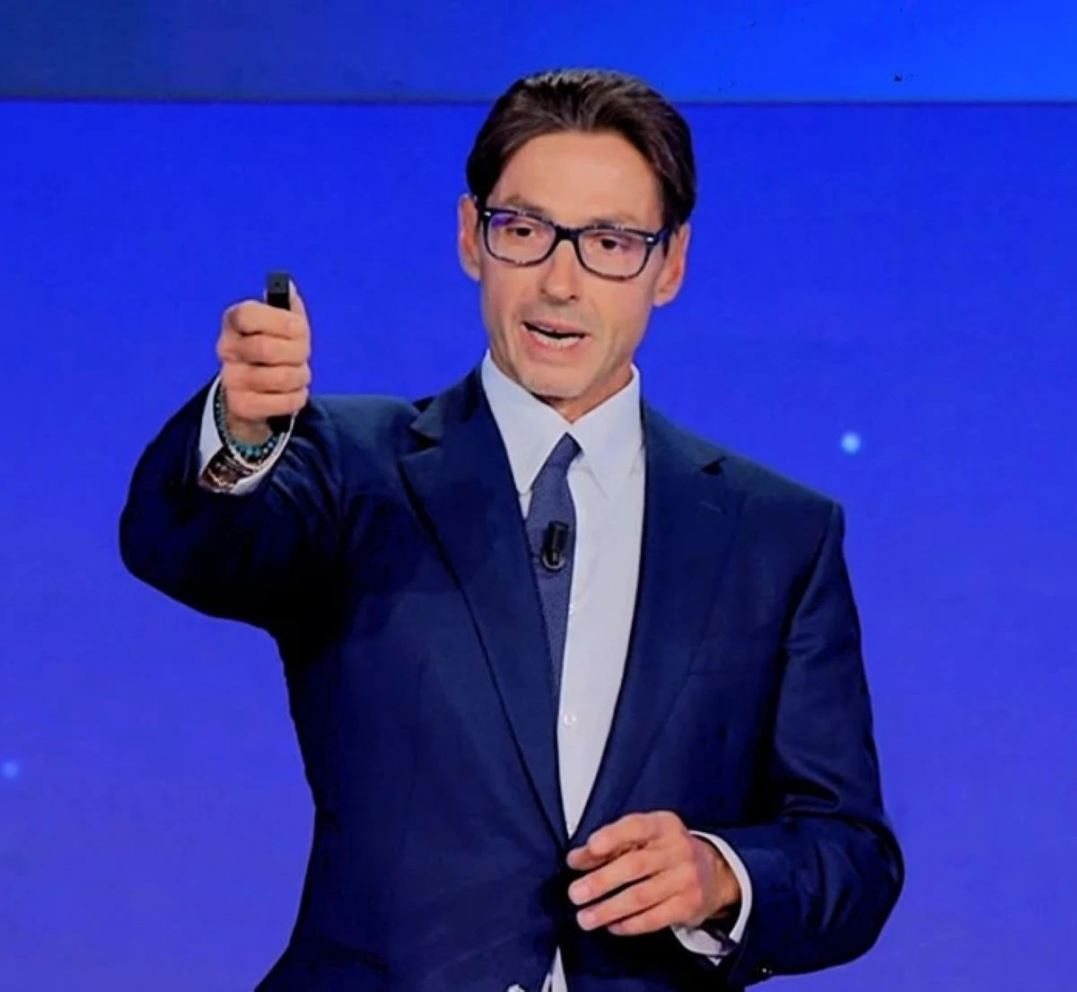 Pier Silvio Berlusconi durante la cena con i giornalisti