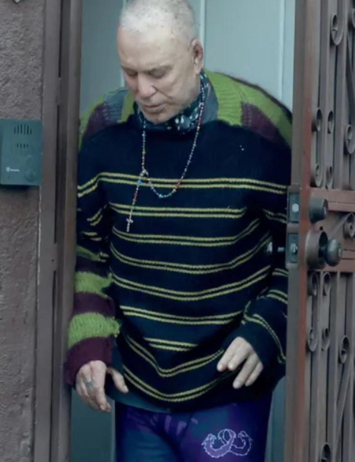 Mickey Rourke irriconoscibile a causa delle difficoltà economiche