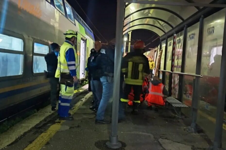 uomo travolto treno