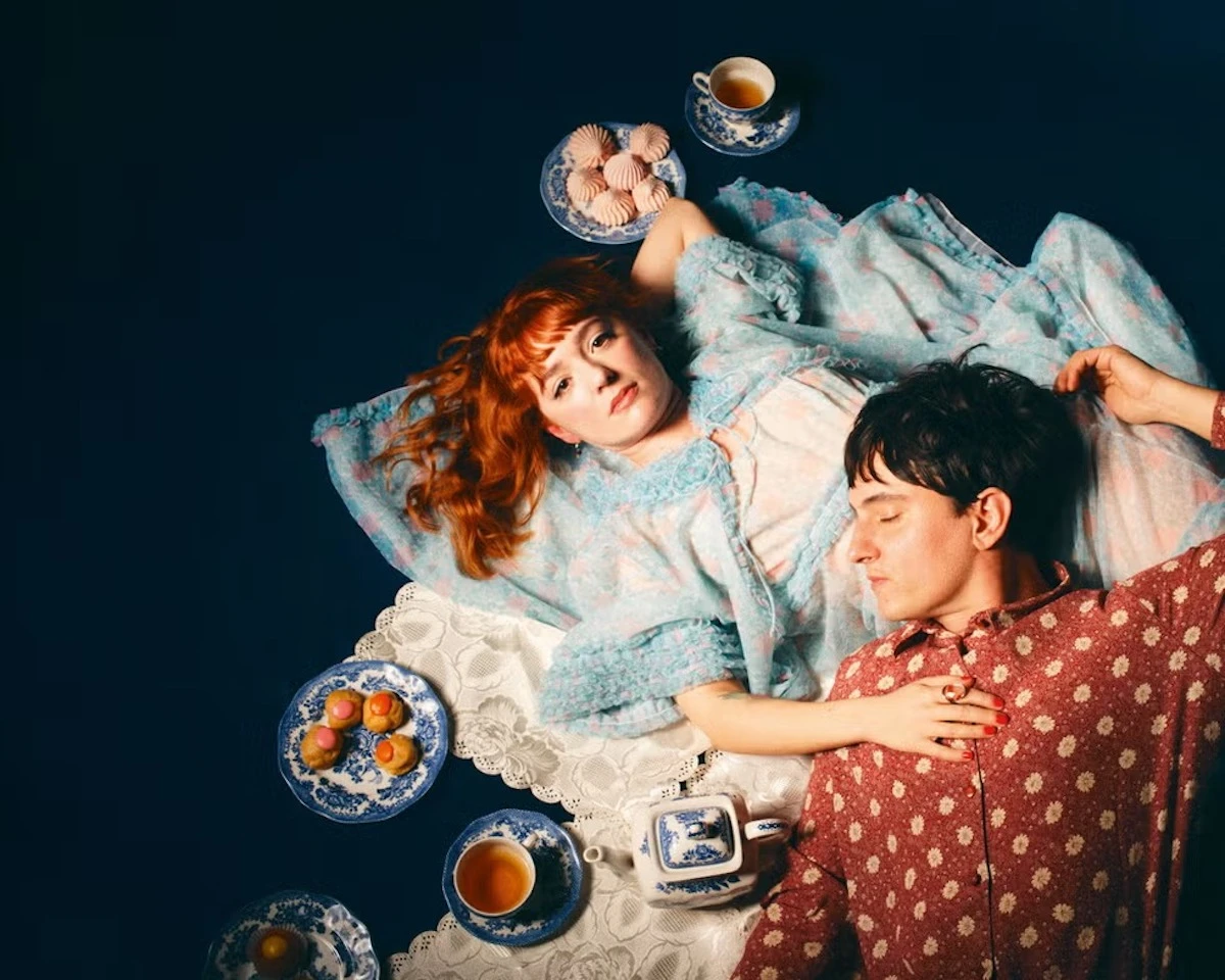 La coppia musicale Maria Antonietta e Colombre, protagonisti a Sanremo 2026